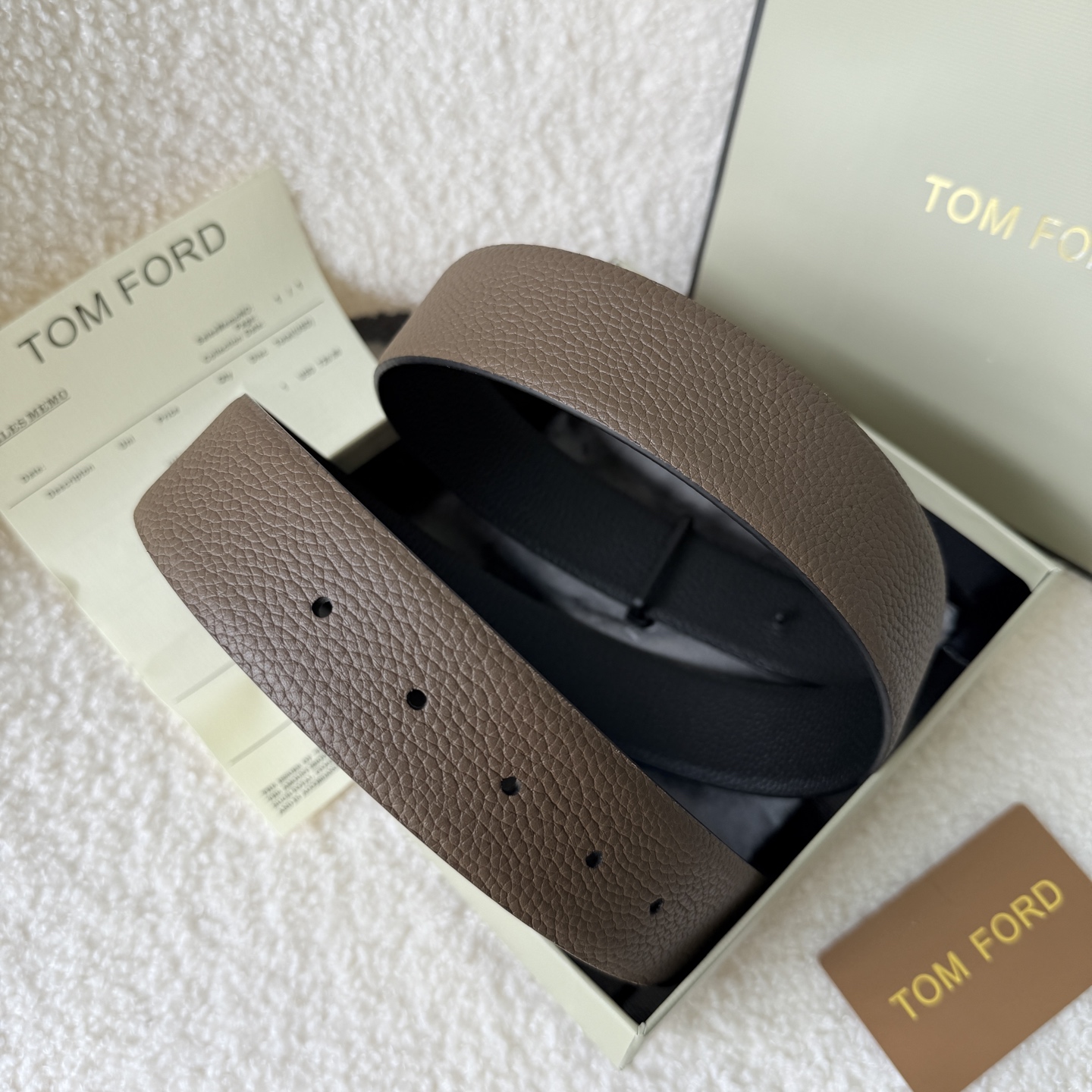 Tom Ford Reversible Leather Belt with Signature 'T' Buckle, 4.0cm 7 i1750495828573 4174 0 5