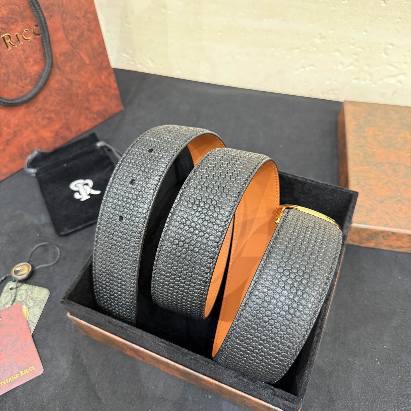 🅿️249 Stefano Ricci /🆕新款原單品質/精品經典鹰头鋼扣 底桥雕刻logo🐭原版压纹牛皮進口底皮-寬度38毫米