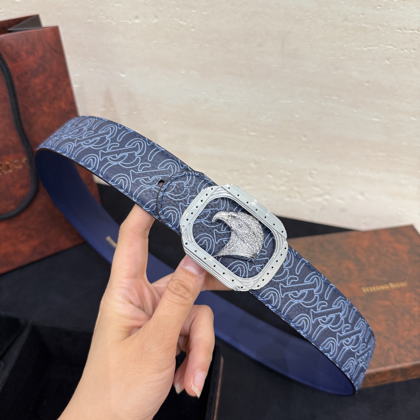 🅿️249 Stefano Ricci /🆕新款原單品質/精品經典鹰头鋼扣 底桥雕刻logo🐭原版压纹牛皮進口底皮-寬度38毫米