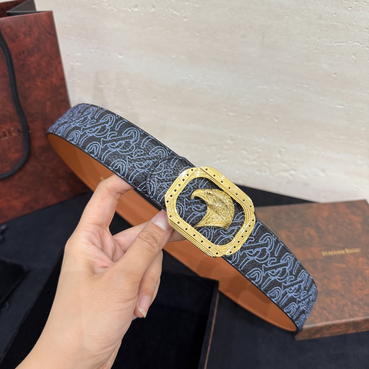 🅿️249 Stefano Ricci /🆕新款原單品質/精品經典鹰头鋼扣 底桥雕刻logo🐭原版压纹牛皮進口底皮-寬度38毫米