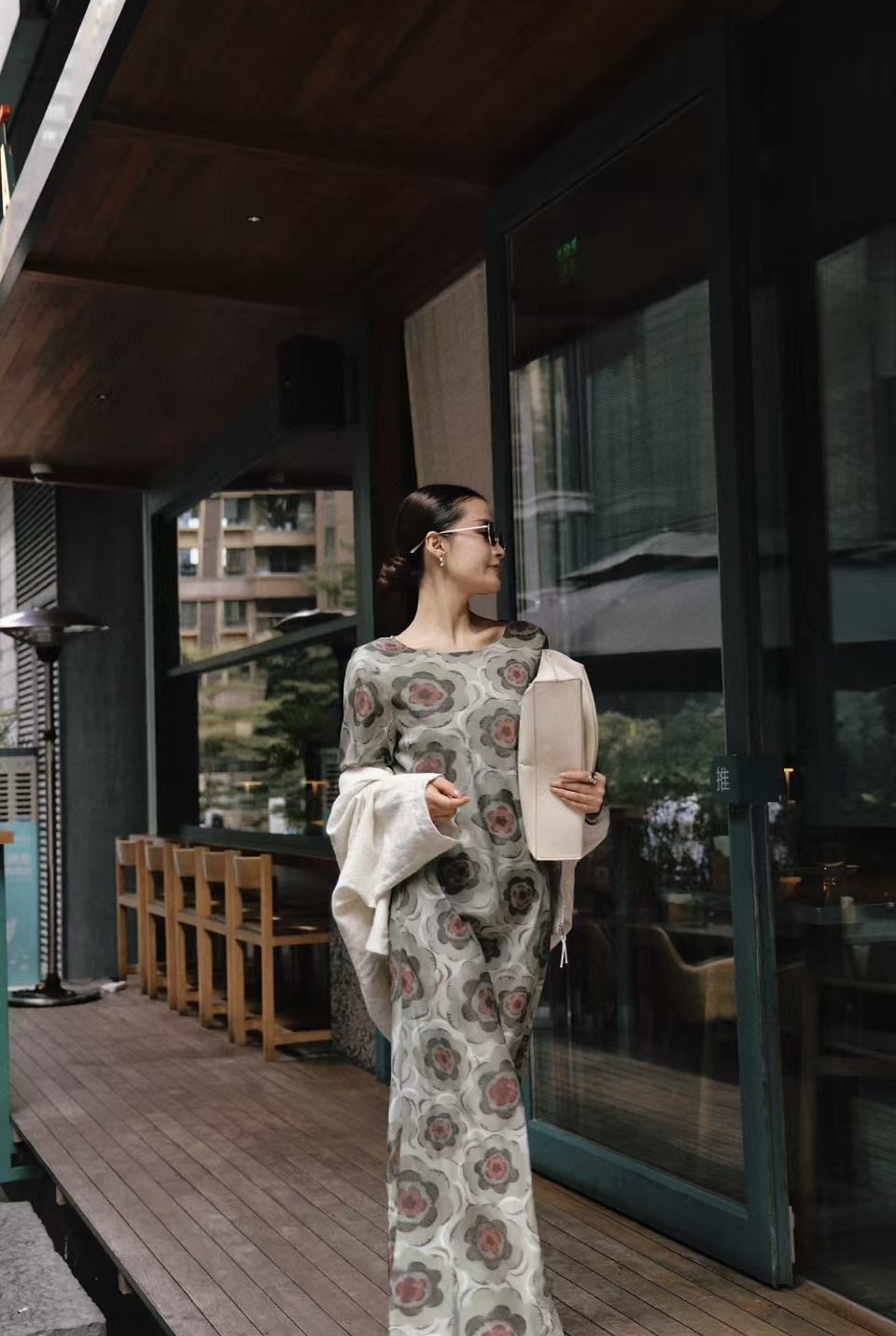 “High-Quality Women’s Clothes with Unique Chinese Wind and Fragrance VIVIENNE” - 图片 9