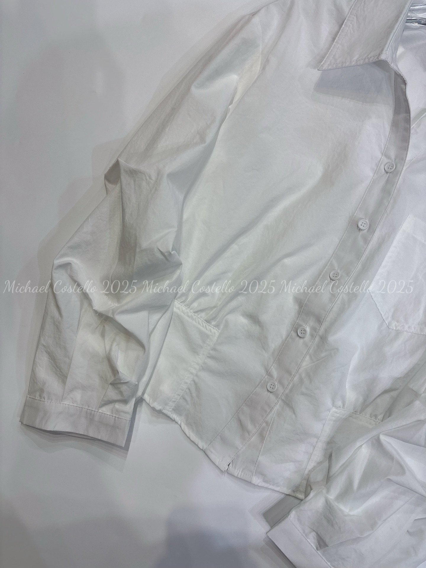 High-Quality Women’s Clothes: YSL Design Blends Workplace Fashion, Etiquette, and Elegance - 图片 5