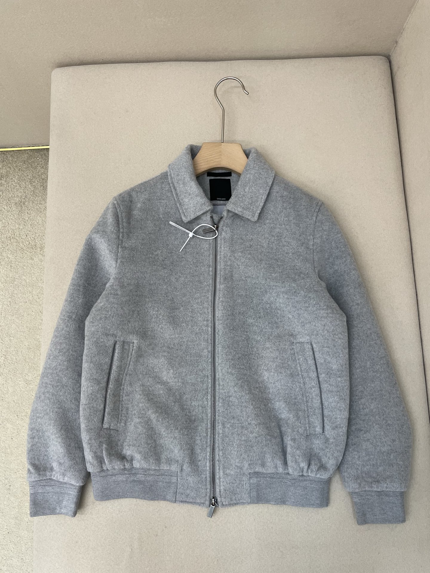 NO:647860,Recommended details,, 19860909主推 细节,, ,Men's clothing