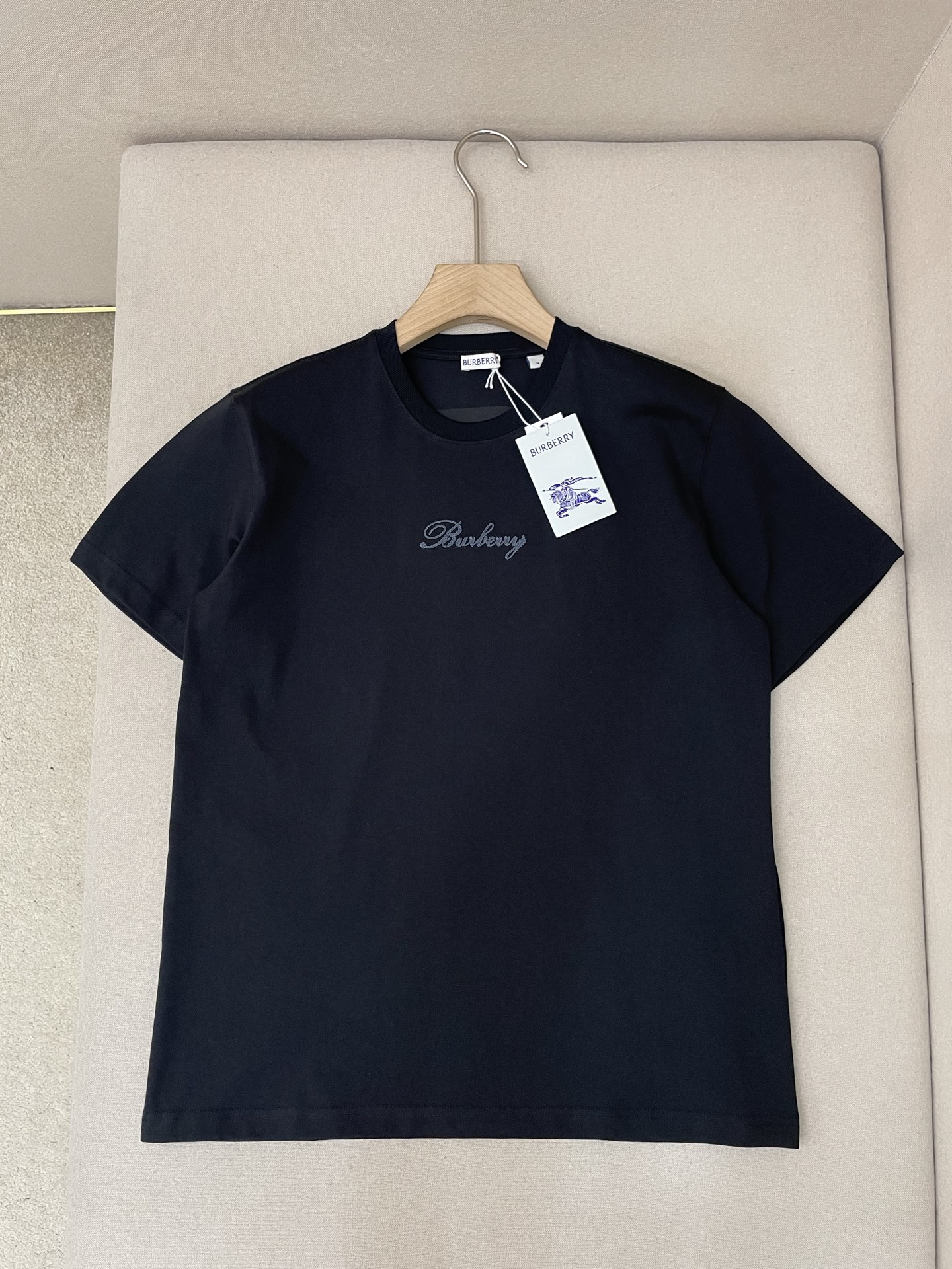 NO:841105,Featured Details,,19860909主推 细节,,,Men's clothing