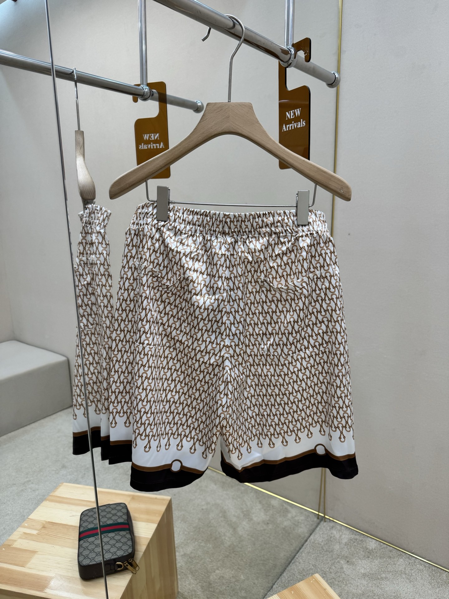구찌 남성 반바지 127049 Gucci Shorts 썸네일 이미지