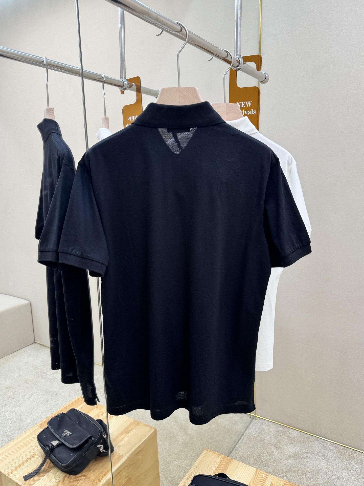 프라다 남성 반팔 133070 Prada T Shirt 썸네일 이미지