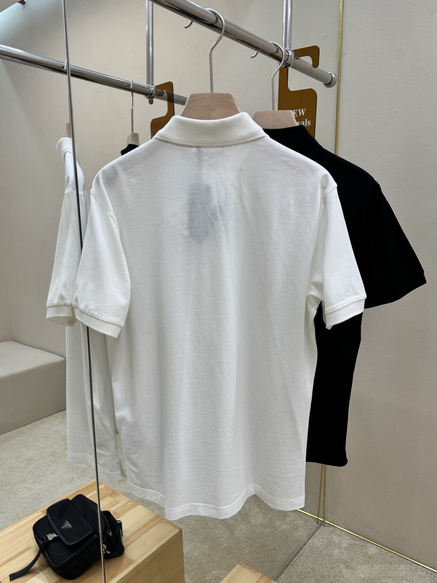 프라다 남성 반팔 133070 Prada T Shirt 썸네일 이미지