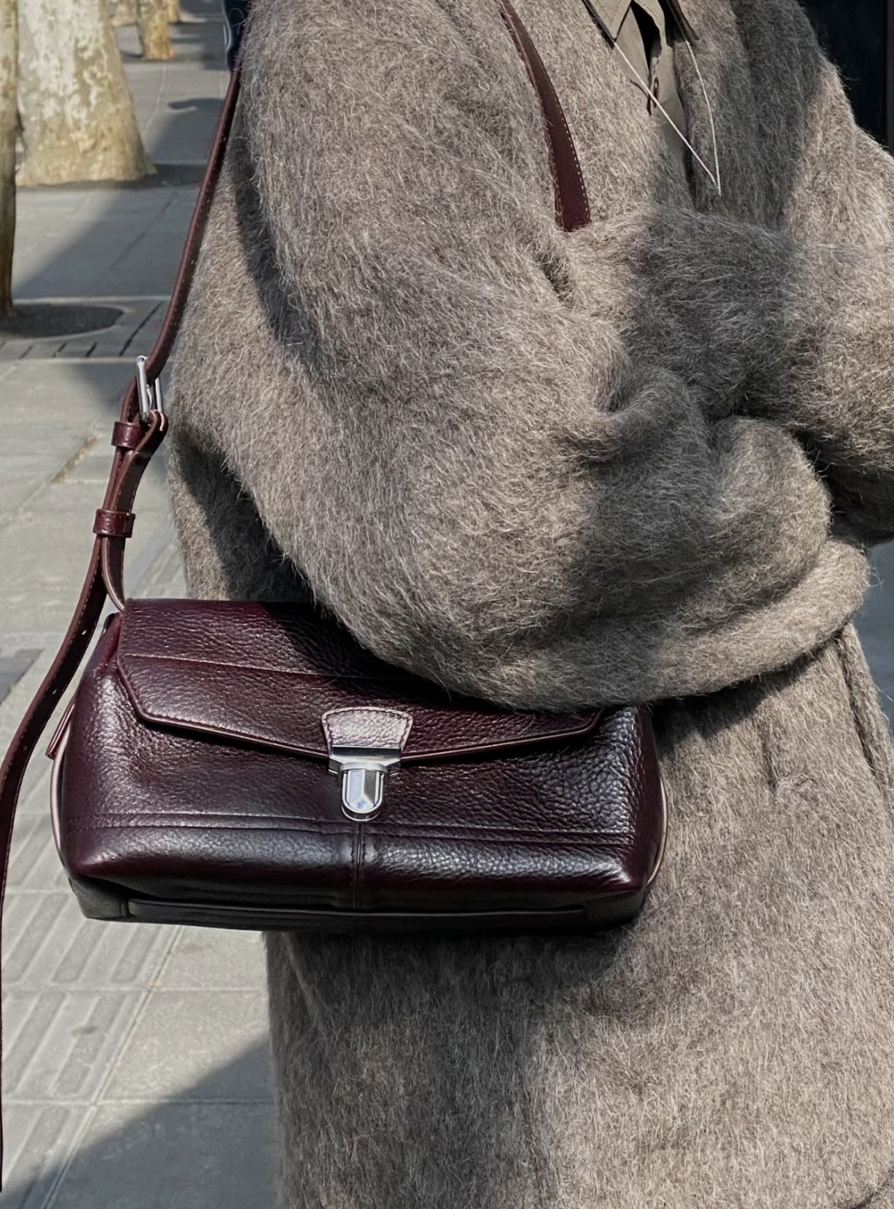 Lemaire 

EH8005菲红色上身图