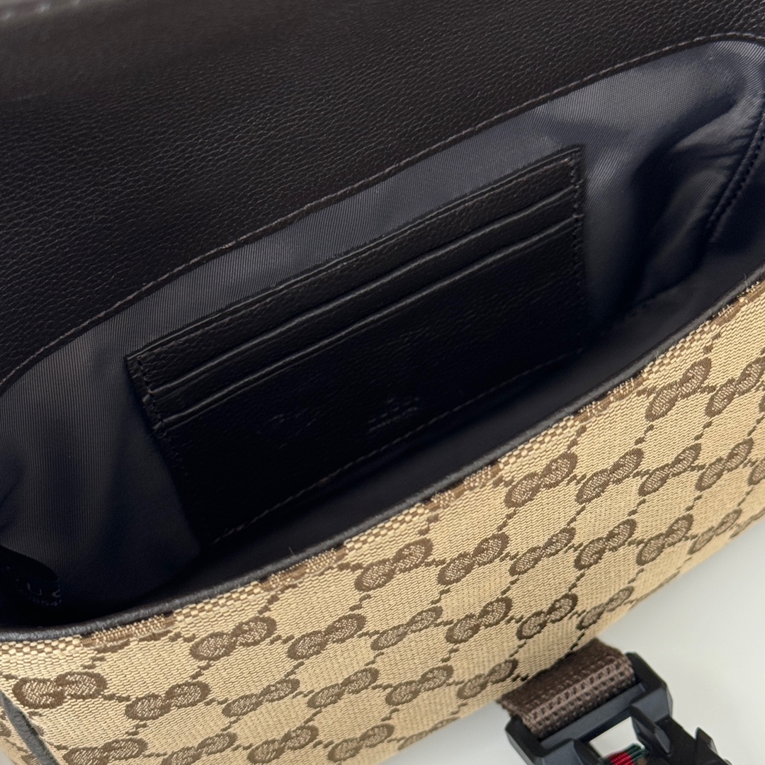 Gucci Style Beige Bag style reference detail image 9 from source 770094