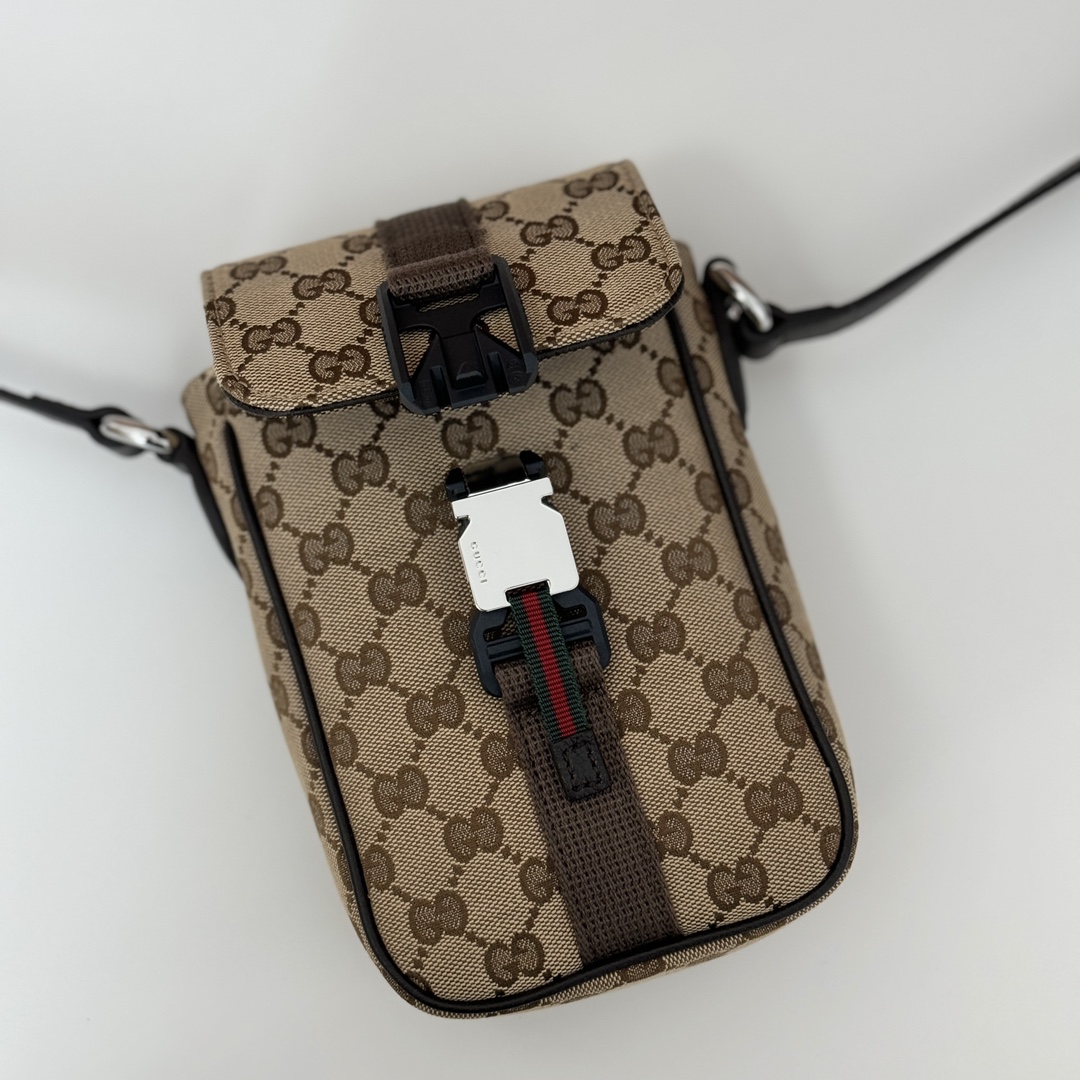 Gucci Style Beige Bag style reference detail image 5 from source 770096