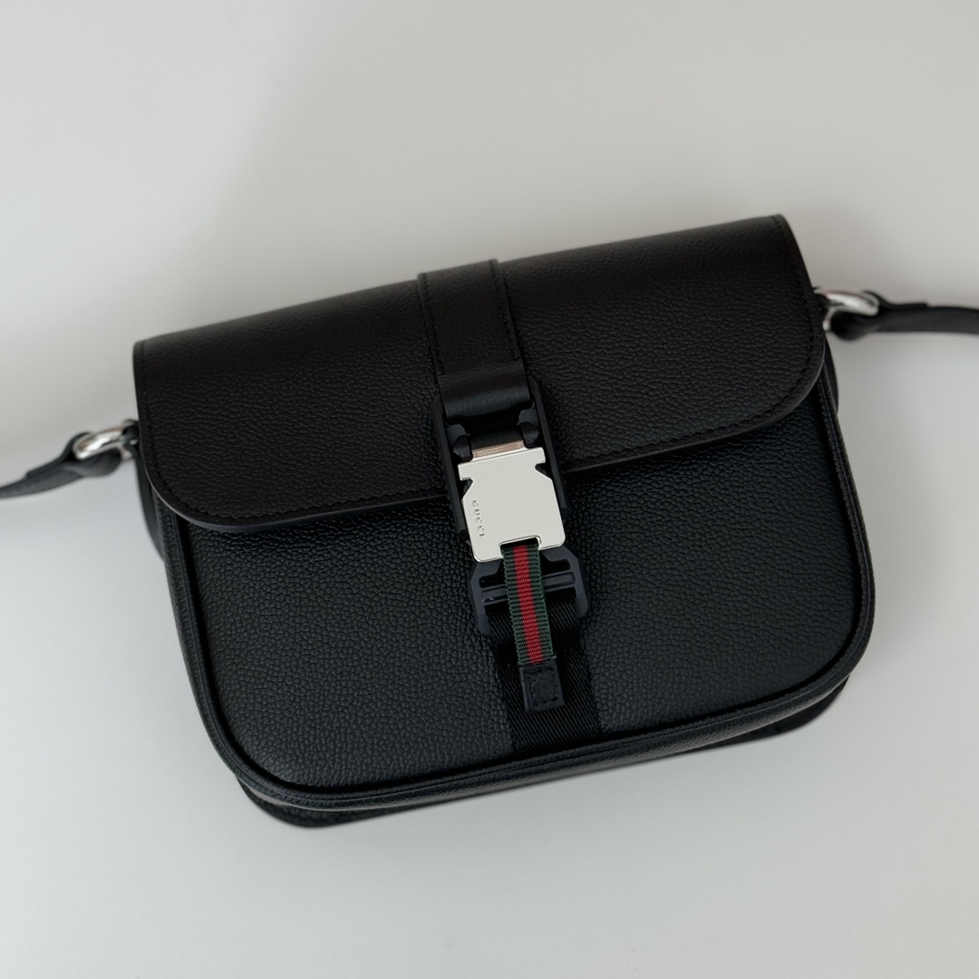 Gucci Style Leather Bag style reference detail image 5 from source 770092