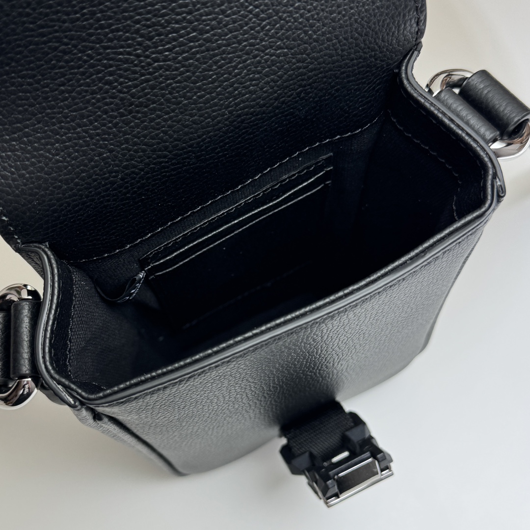 Gucci Style Leather Bag style reference detail image 6 from source 770095