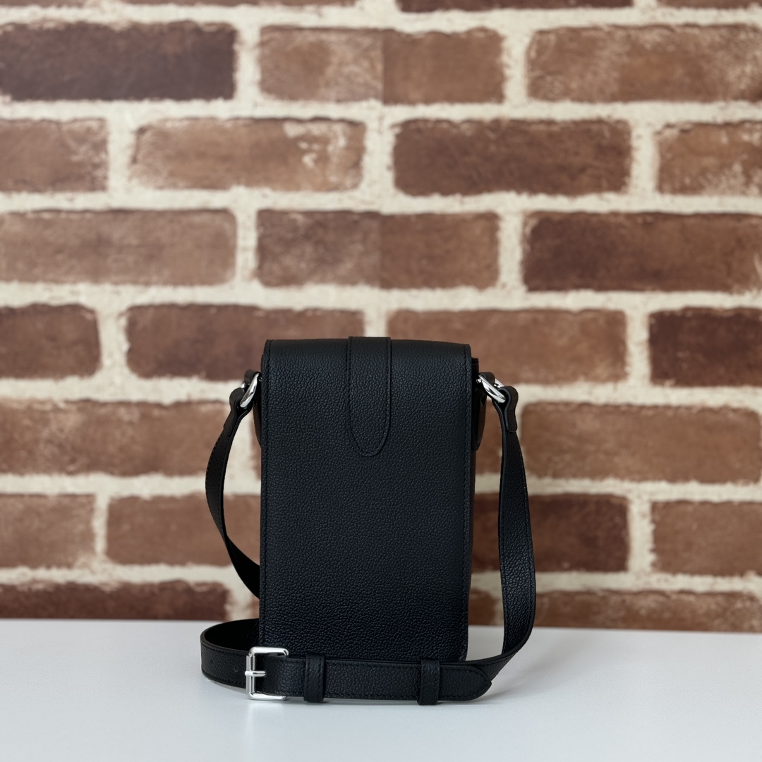 Gucci Style Leather Bag style reference detail image 3 from source 770095