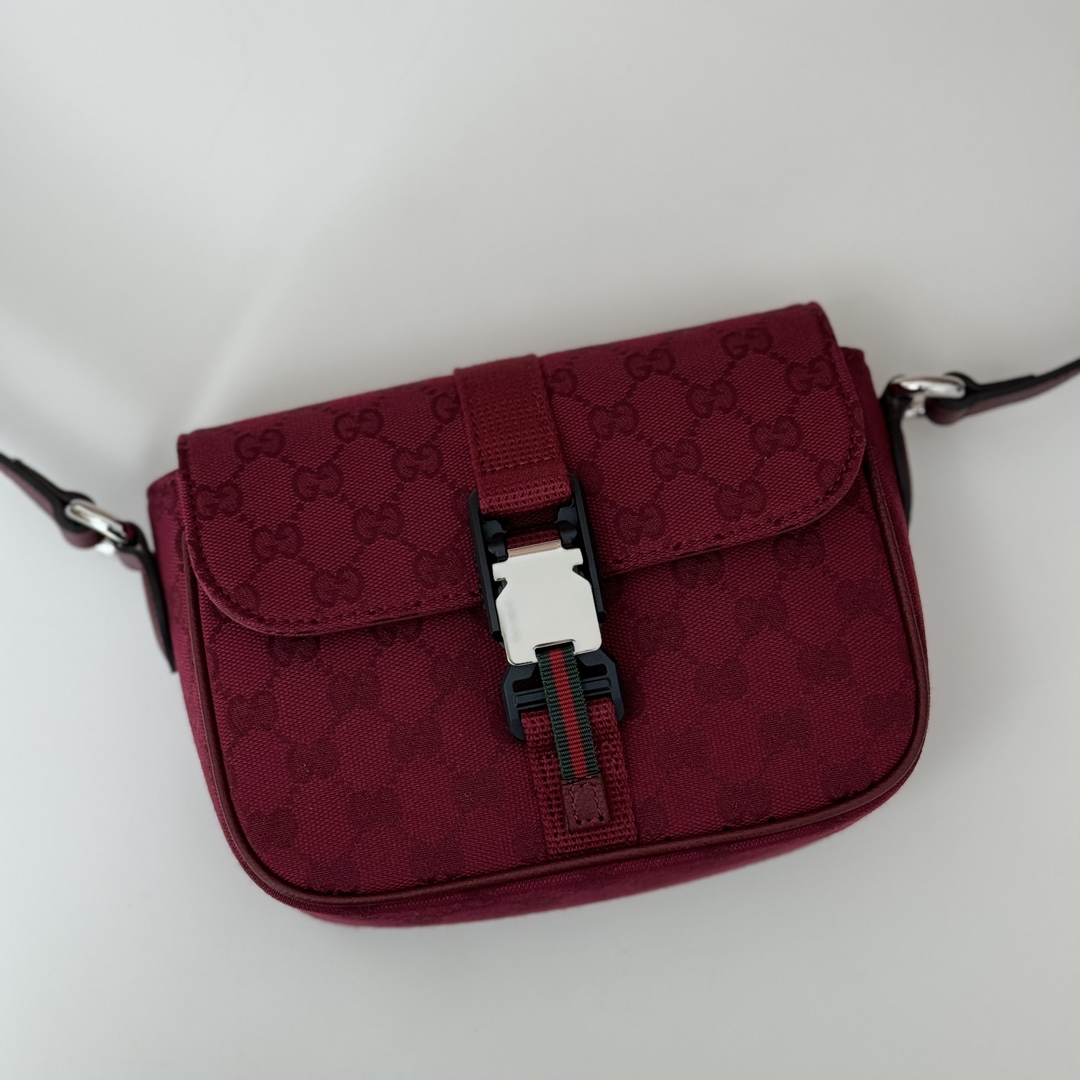 Gucci Style Bag style reference detail image 5 from source 770093