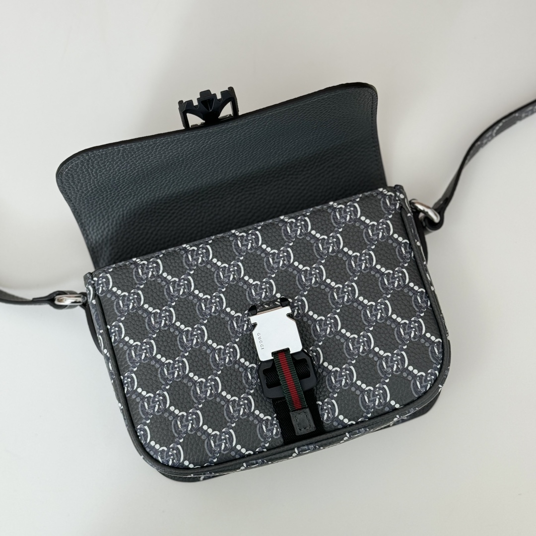 Gucci Style Grey Bag style reference detail image 8 from source 770091