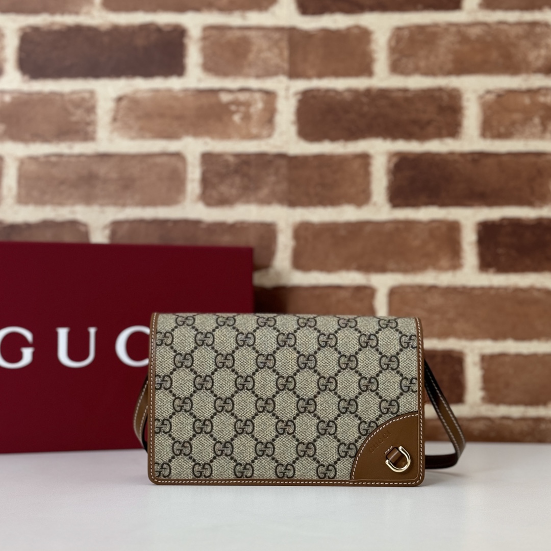 NO:211715,The quality of the counter, top-quality original goods, real-life photos!  Model number 820688 Coffee pvc/brown, size width 20X height 13X side width 5cm, batch, GUCCI [original leather], gucci19860909专柜品质,顶级原单货,实物实拍！款号820688啡pvc/棕色,尺寸宽20X高13X侧宽5cm,批,GUCCI【原厂皮】,gucci,Bag