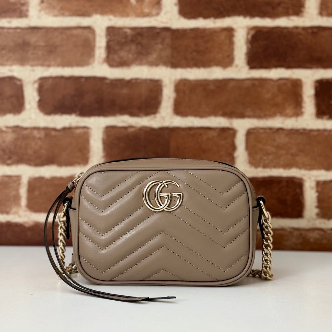 NO:213996,The quality of the counter, top-quality original goods, real-life photos!  Model number 634936 gray-brown, size width 18X height 12X side width 6cm, batch, GUCCI [original leather], gucci19860909专柜品质,顶级原单货,实物实拍！款号634936灰褐色,尺寸宽18X高12X侧宽6cm,批,GUCCI【原厂皮】,gucci,Bag