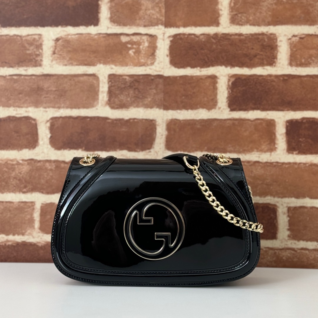 NO:392394,The quality of the counter, top-quality original goods, real-life photos!  Model number 815715g color patent leather, size width 26X height 16X side width 8cm, batch, GUCCI [original leather], gucci19860909专柜品质,顶级原单货,实物实拍！款号815715克色漆皮,尺寸宽26X高16X侧宽8cm,批,GUCCI【原厂皮】,gucci,Bag