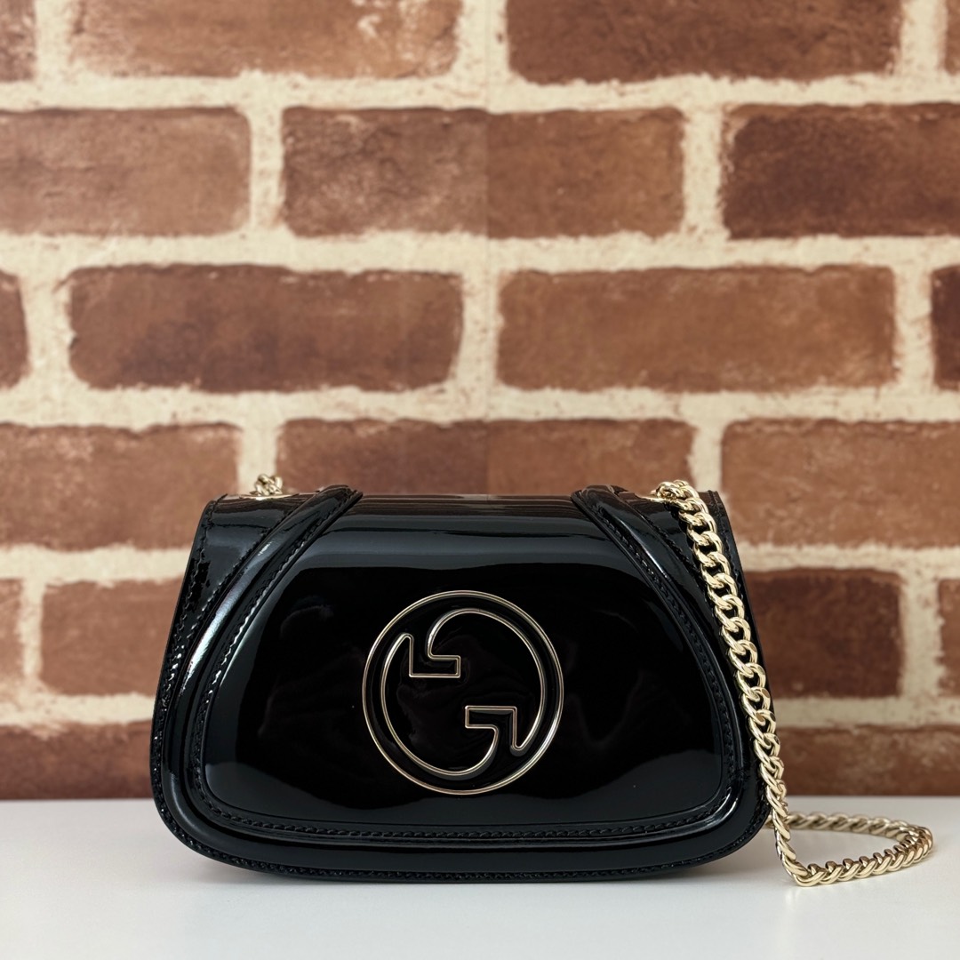 NO:392378,The quality of the counter, top-quality original goods, real-life photos!  Model number 815711g color patent leather, size 21.5X height 11X side width 8cm, batch, GUCCI [original leather], gucci19860909专柜品质,顶级原单货,实物实拍！款号815711克色漆皮,尺寸21.5X高11X侧宽8cm,批,GUCCI【原厂皮】,gucci,Bag