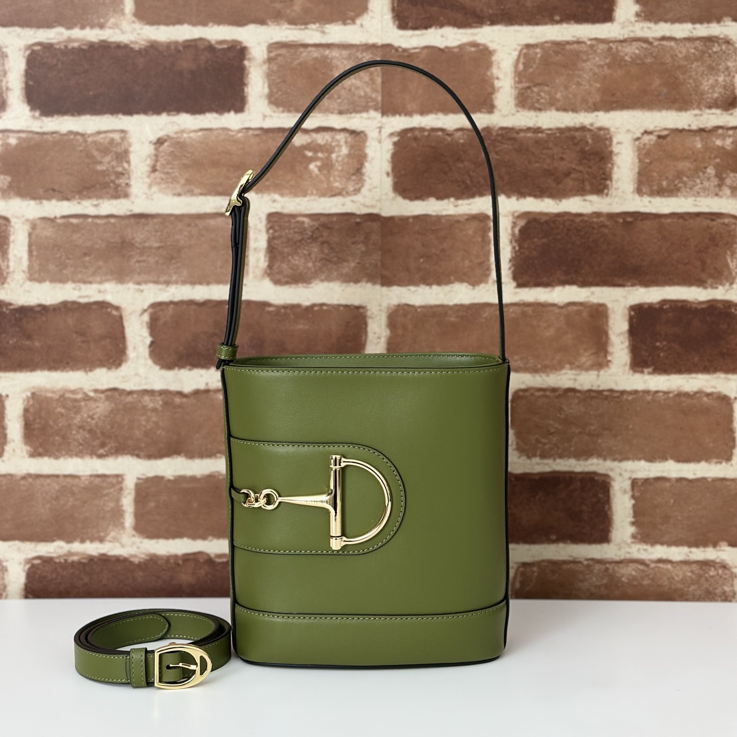 NO:393321,The quality of the counter, top-quality original goods, real-life photos!  Model number 833665 green leather, size width 18.5x height 20x side width 8.5cm, batch, GUCCI [original leather], gucci19860909专柜品质,顶级原单货,实物实拍！款号833665绿皮,尺寸宽18.5x高20x侧宽8.5cm,批,GUCCI【原厂皮】,gucci,Bag