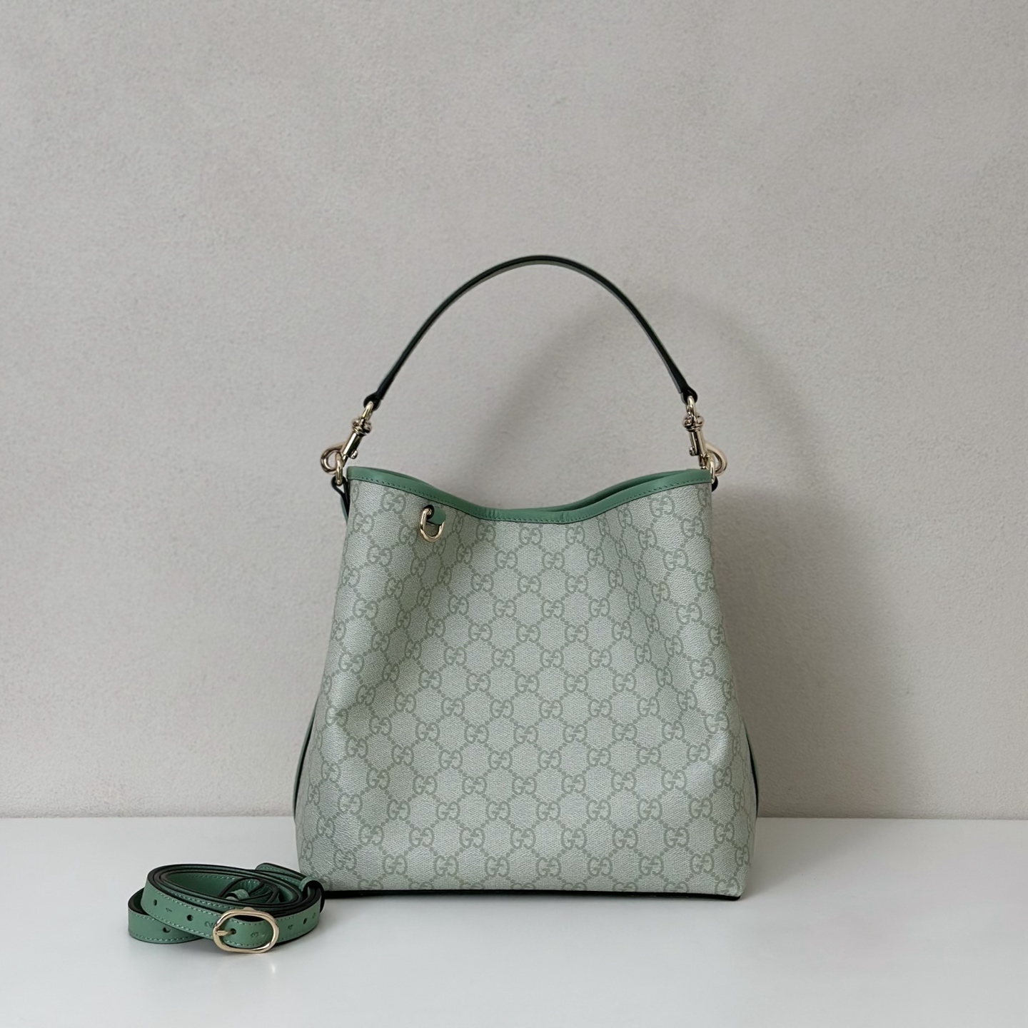 NO:213268,The quality of the counter, top-quality original goods, real-life photos!  Model number 815103 green glue, size width 25x height 25x side width 15.5cm, batch, GUCCI [original leather], gucci19860909专柜品质,顶级原单货,实物实拍！款号815103绿胶,尺寸宽25x高25x侧宽15.5cm,批,GUCCI【原厂皮】,gucci,Bag