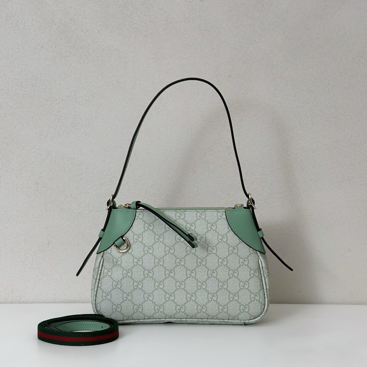 NO:213265,The quality of the counter, top-quality original goods, real-life photos!  Model number 815218 green glue, size width 24.5X height 16X side width 6cm, batch, GUCCI [original leather], gucci19860909专柜品质,顶级原单货,实物实拍！款号815218绿胶,尺寸宽24.5X高16X侧宽6cm,批,GUCCI【原厂皮】,gucci,Bag