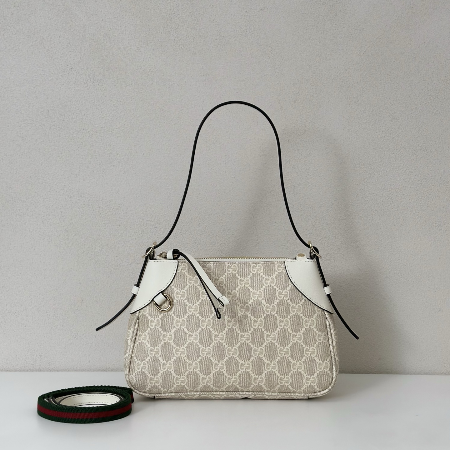 NO:213262,The quality of the counter, top-quality original goods, real-life photos!  Model number 815218 white glue, size width 24.5X height 16X side width 6cm, batch, GUCCI [original leather], gucci19860909专柜品质,顶级原单货,实物实拍！款号815218白胶,尺寸宽24.5X高16X侧宽6cm,批,GUCCI【原厂皮】,gucci,Bag