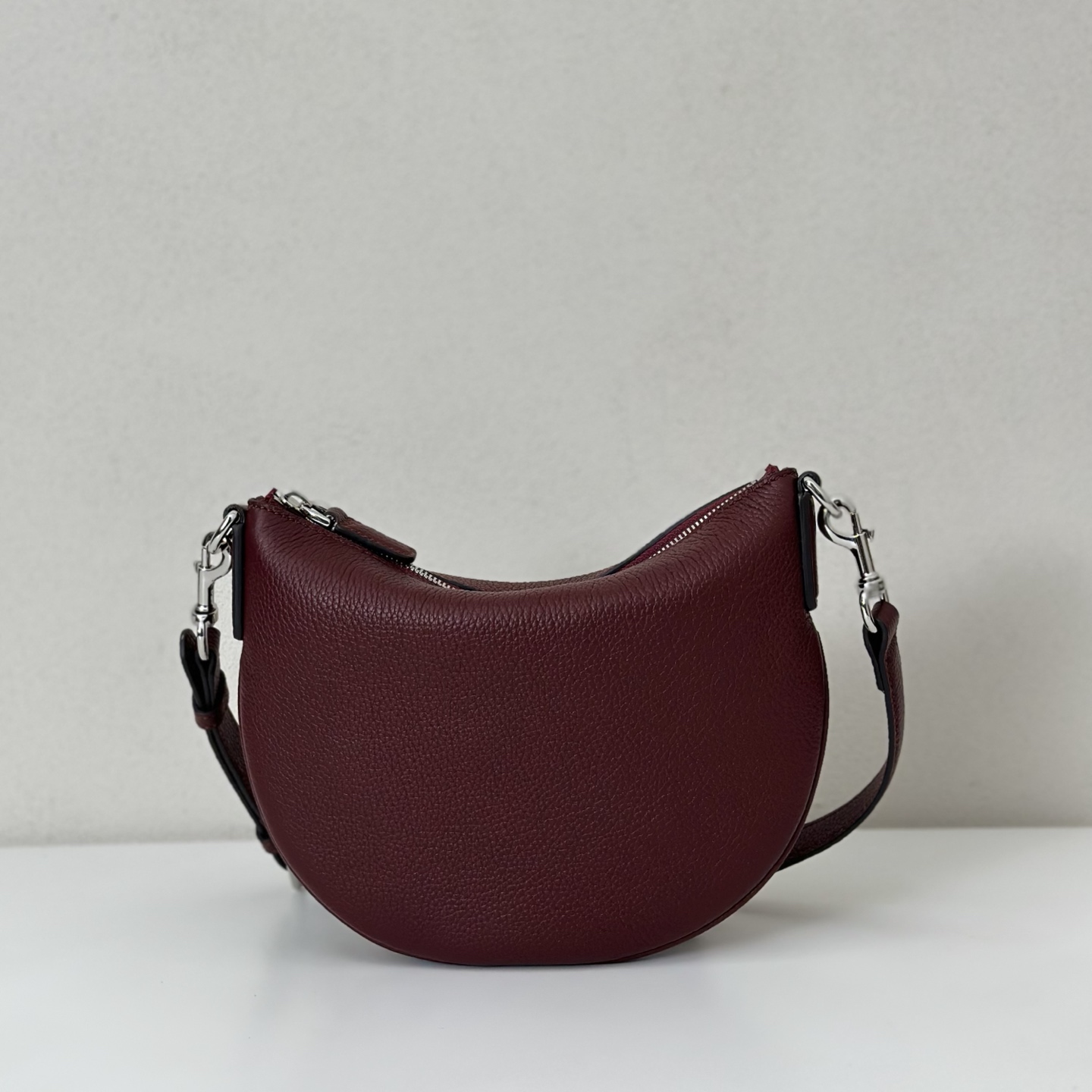 NO:211558,The quality of the counter, top-quality original goods, real-life photos!  Model number 824529 Encore Red Li, size width 23X height 18.5X side width 2cm, batch, GUCCI [original leather], gucci19860909专柜品质,顶级原单货,实物实拍！款号824529安可拉红荔,尺寸宽23X高18.5X侧宽2cm,批,GUCCI【原厂皮】,gucci,Bag