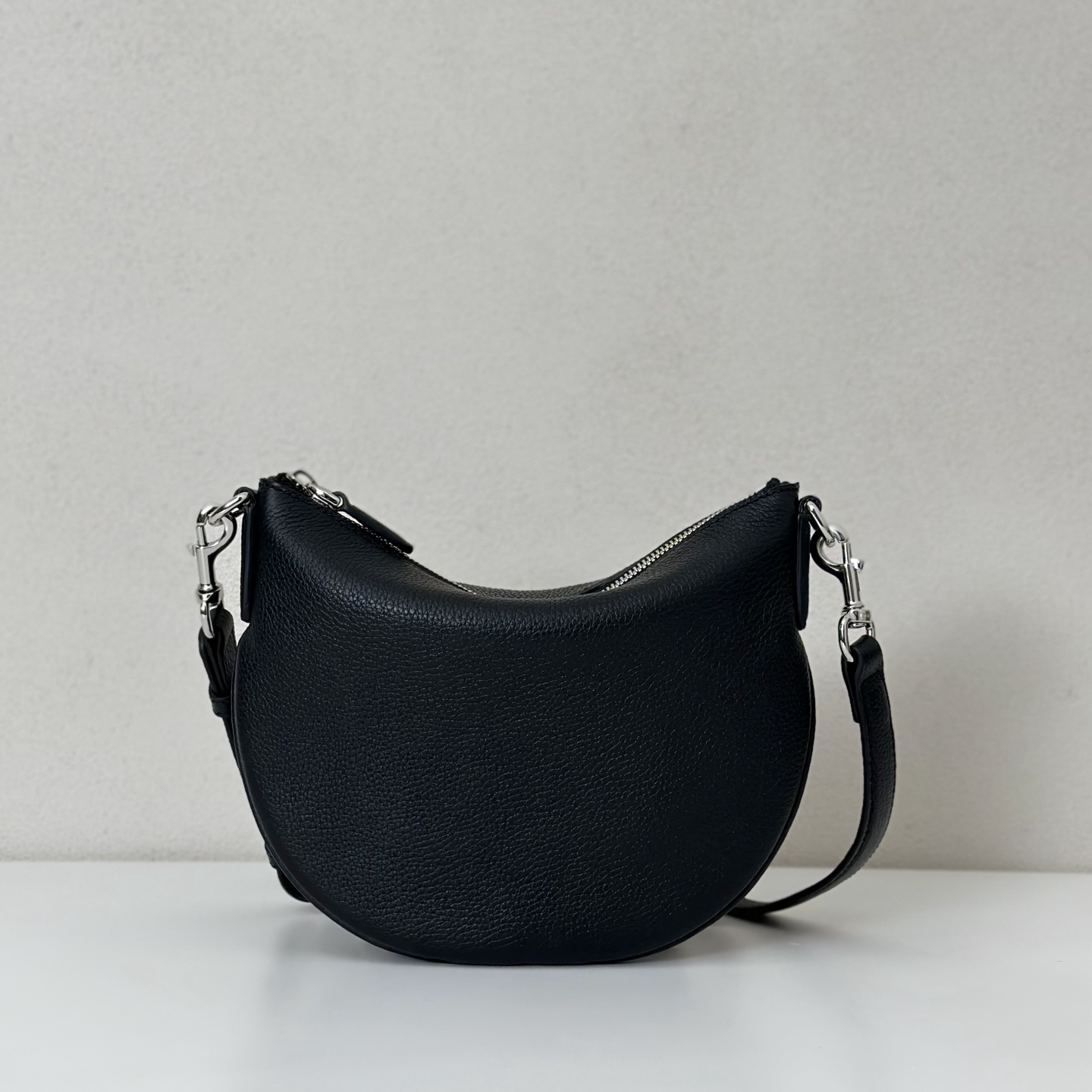 NO:211565,The quality of the counter, top-quality original goods, real-life photos!  Model number 824529 grams, size width 23X height 18.5X side width 2cm, batch, GUCCI [original leather], gucci19860909专柜品质,顶级原单货,实物实拍！款号824529克荔,尺寸宽23X高18.5X侧宽2cm,批,GUCCI【原厂皮】,gucci,Bag