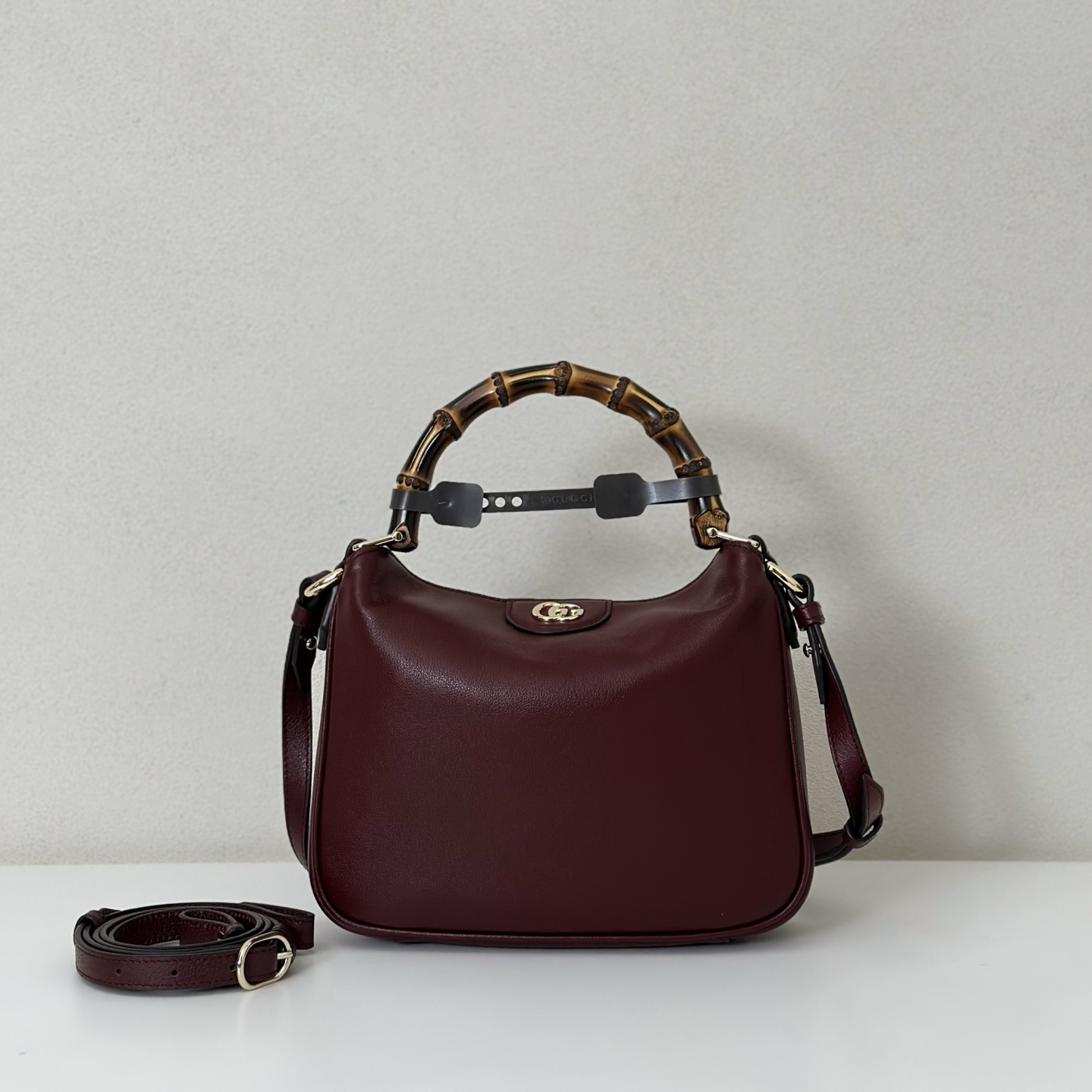 NO:212283,The quality of the counter, top-quality original goods, real-life photos!  Model number 799865 burgundy full leather, size width 24x height 15x side width 5cm, batch, GUCCI [original leather], gucci19860909专柜品质,顶级原单货,实物实拍！款号799865酒红全皮,尺寸宽24x高15x侧宽5cm,批,GUCCI【原厂皮】,gucci,Bag