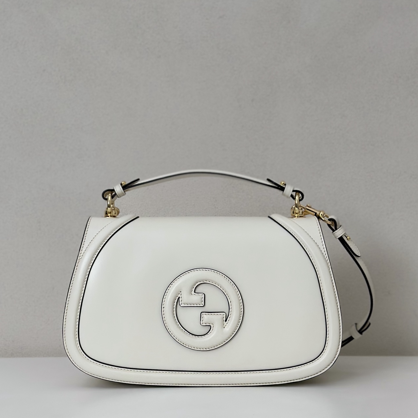 NO:392408,The quality of the counter, top-quality original goods, real-life photos!  Model number 815716 meters white, size width 32X height 17X side width 10cm, batch, GUCCI [original leather], gucci19860909专柜品质,顶级原单货,实物实拍！款号815716米白,尺寸宽32X高17X侧宽10cm,批,GUCCI【原厂皮】,gucci,Bag