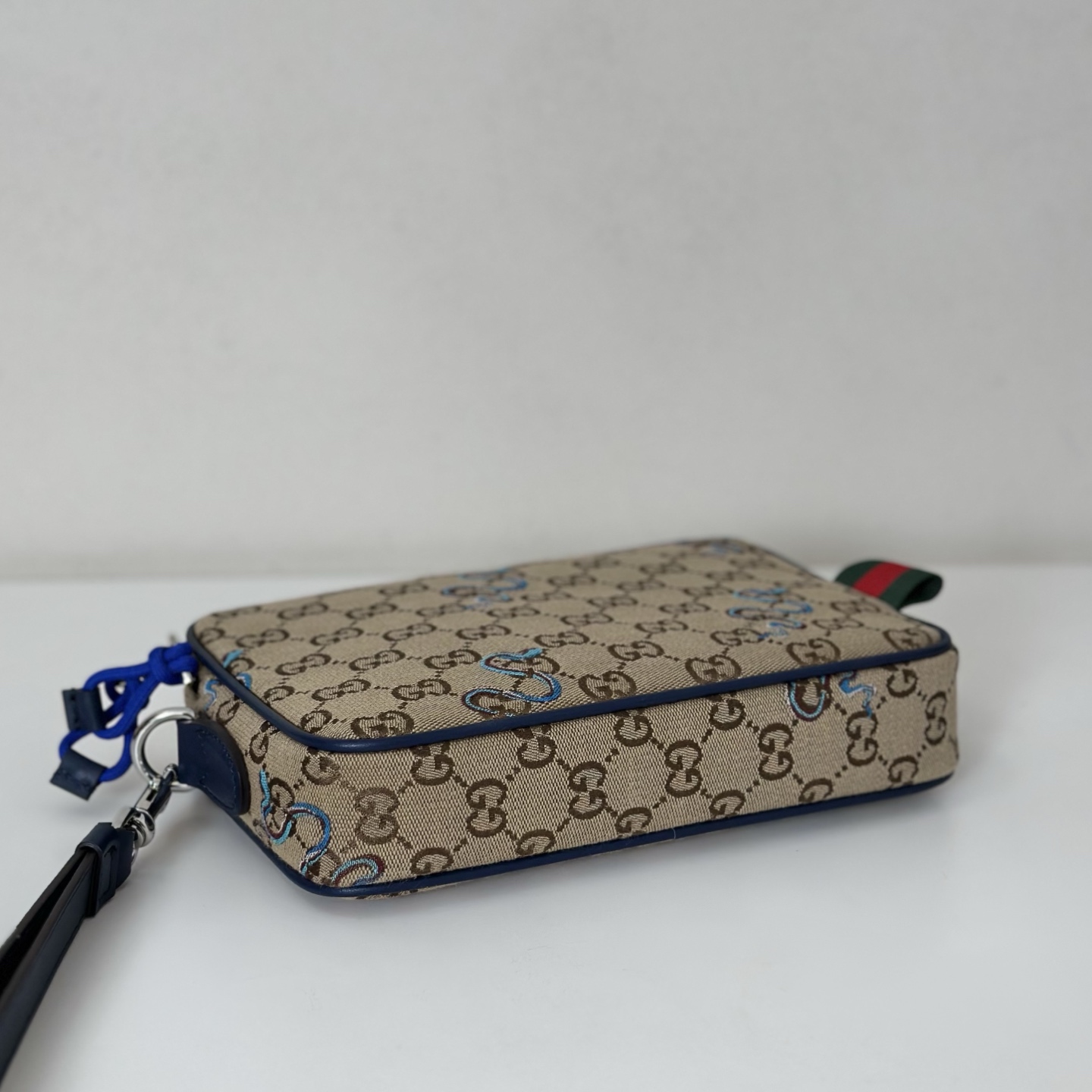 Gucci Style Beige Bag style reference detail image 4 from source 770099