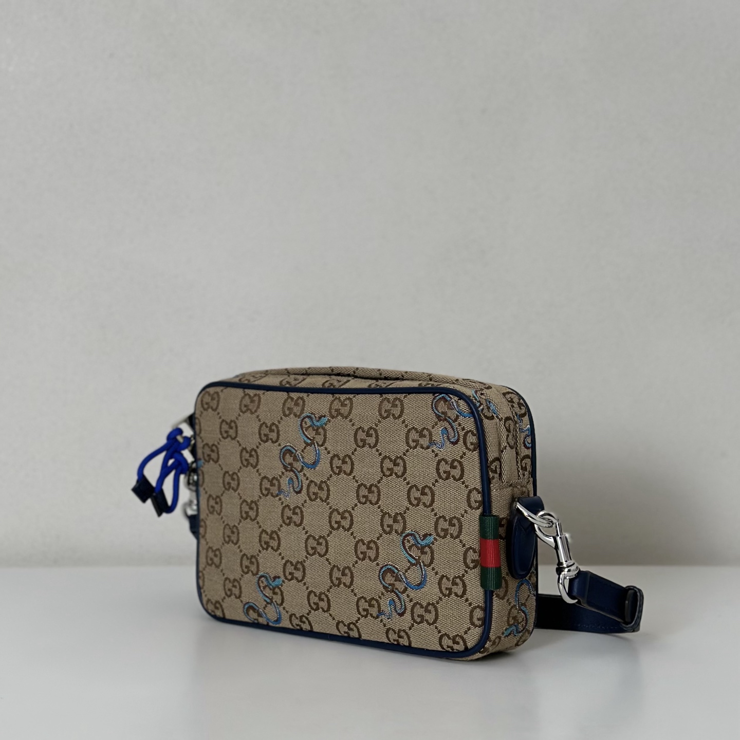 Gucci Style Beige Bag style reference detail image 2 from source 770099