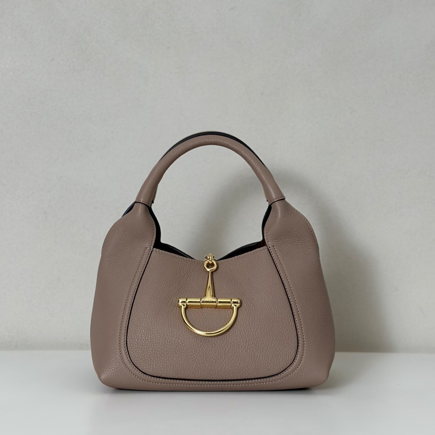 NO:558385,Counter quality, top-quality original goods, real photos!  Style number 837467 gray pink lychee, size width 27.5X height 21X side width 16cm, batch, GUCCI [original leather], gucci19860909专柜品质,顶级原单货,实物实拍！款号837467灰粉荔枝,尺寸宽27.5X高21X侧宽16cm,批,GUCCI【原厂皮】,gucci,Bag