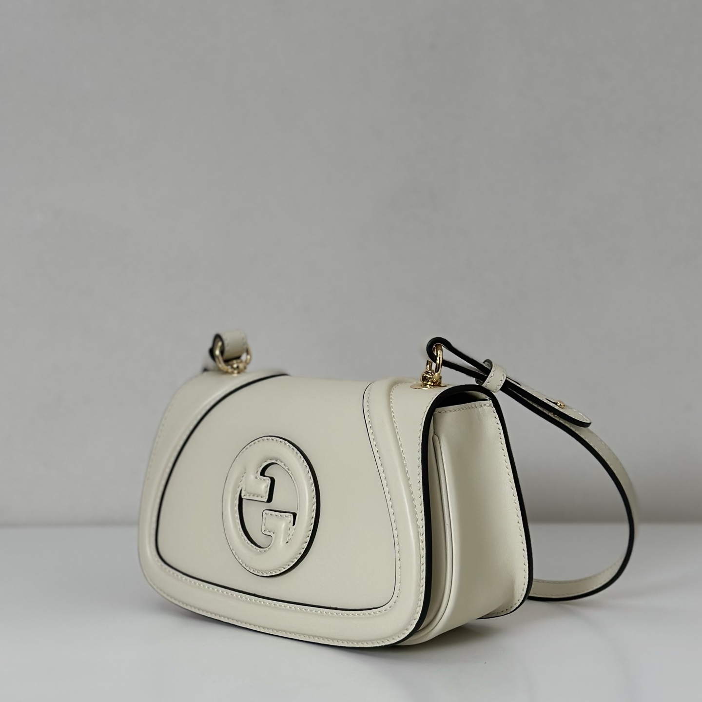 Gucci Style White Bag Lookbook Reference image 2