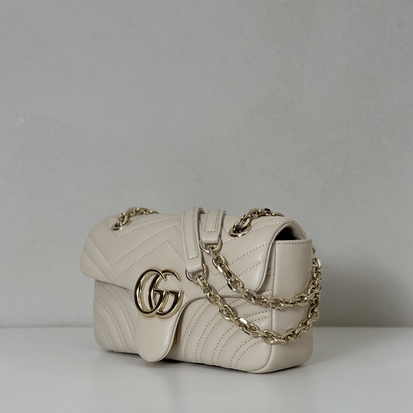 Gucci Style White Bag Lookbook Reference image 2