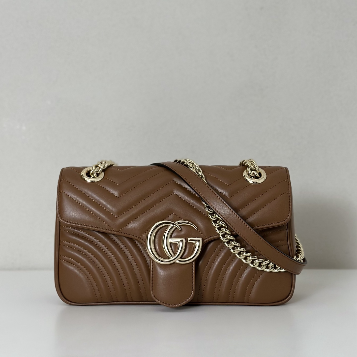 NO:394678,The quality of the counter, top-quality original goods, real-life photos!  Model number 443497 new brown, size width 26x height 15x side width 7, batch, GUCCI [original leather], gucci19860909专柜品质,顶级原单货,实物实拍！款号443497新棕色,尺寸宽26x高15x侧宽7,批,GUCCI【原厂皮】,gucci,Bag