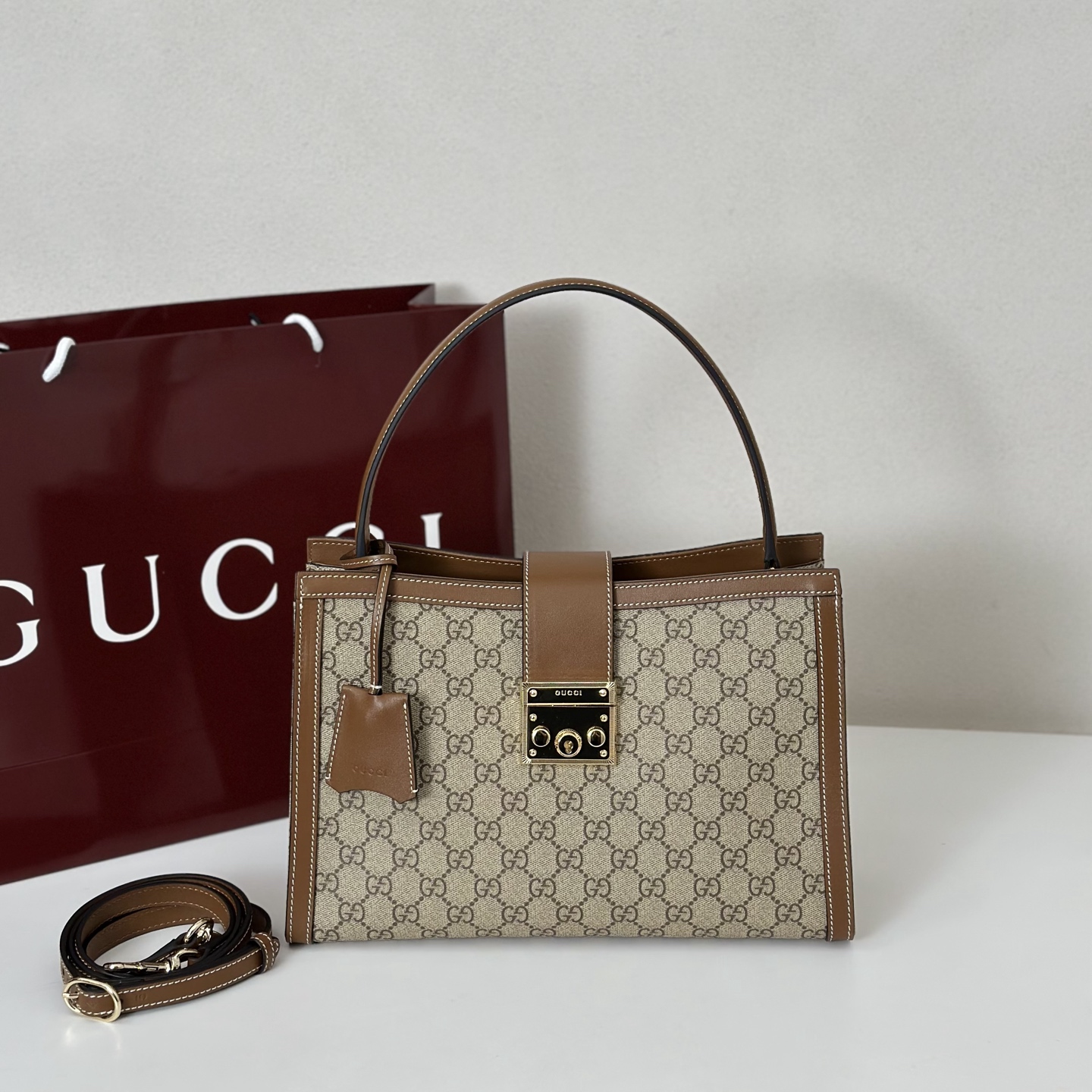 NO:394656,The quality of the counter, top-quality original goods, real-life photos!  Model number 838991 brown, size width 31X height 21X side width 11cm, batch, GUCCI [original leather], gucci19860909专柜品质,顶级原单货,实物实拍！款号838991啡棕,尺寸宽31X高21X侧宽11cm,批,GUCCI【原厂皮】,gucci,Bag