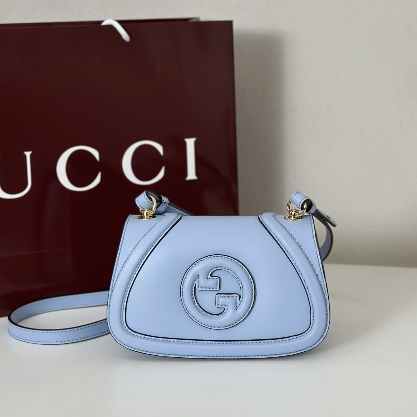 NO:391920,The quality of the counter, top-quality original goods, real-life photos!  Model number 815700 light blue, size width 21.5X height 11X side width 8cm, batch, GUCCI [original leather], gucci19860909专柜品质,顶级原单货,实物实拍！款号815700浅蓝,尺寸宽21.5X高11X侧宽8cm,批,GUCCI【原厂皮】,gucci,Bag