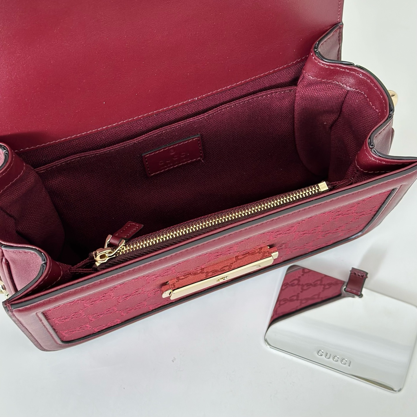 Gucci Style Canvas Bag style reference detail image 9 from source 742319