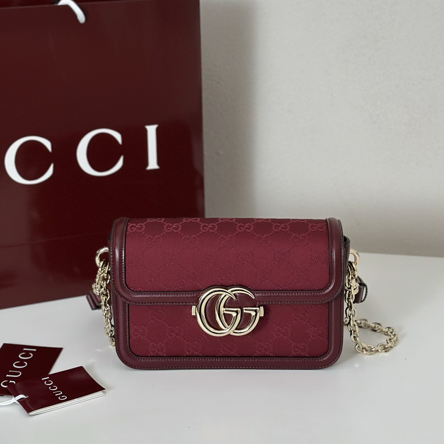 NO:393293,The quality of the counter, top-quality original goods, real-life photos!  826761 Encore Red/Canvas, Dimensions Width 21.5X Height 14X Side Width 9cm, Batch, GUCCI [Original Leather], gucci19860909专柜品质,顶级原单货,实物实拍！826761安可拉红/帆布,尺寸宽21.5X高14X侧宽9cm,批,GUCCI【原厂皮】,gucci,Bag