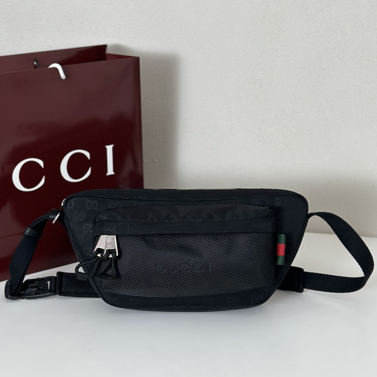 NO:393577,The quality of the counter, top-quality original goods, real-life photos!  Model number 838929 grams cloth, size width 34X height 15X side width 10cm, batch, GUCCI [original leather], gucci19860909专柜品质,顶级原单货,实物实拍！款号838929克布,尺寸宽34X高15X侧宽10cm,批,GUCCI【原厂皮】,gucci,Bag