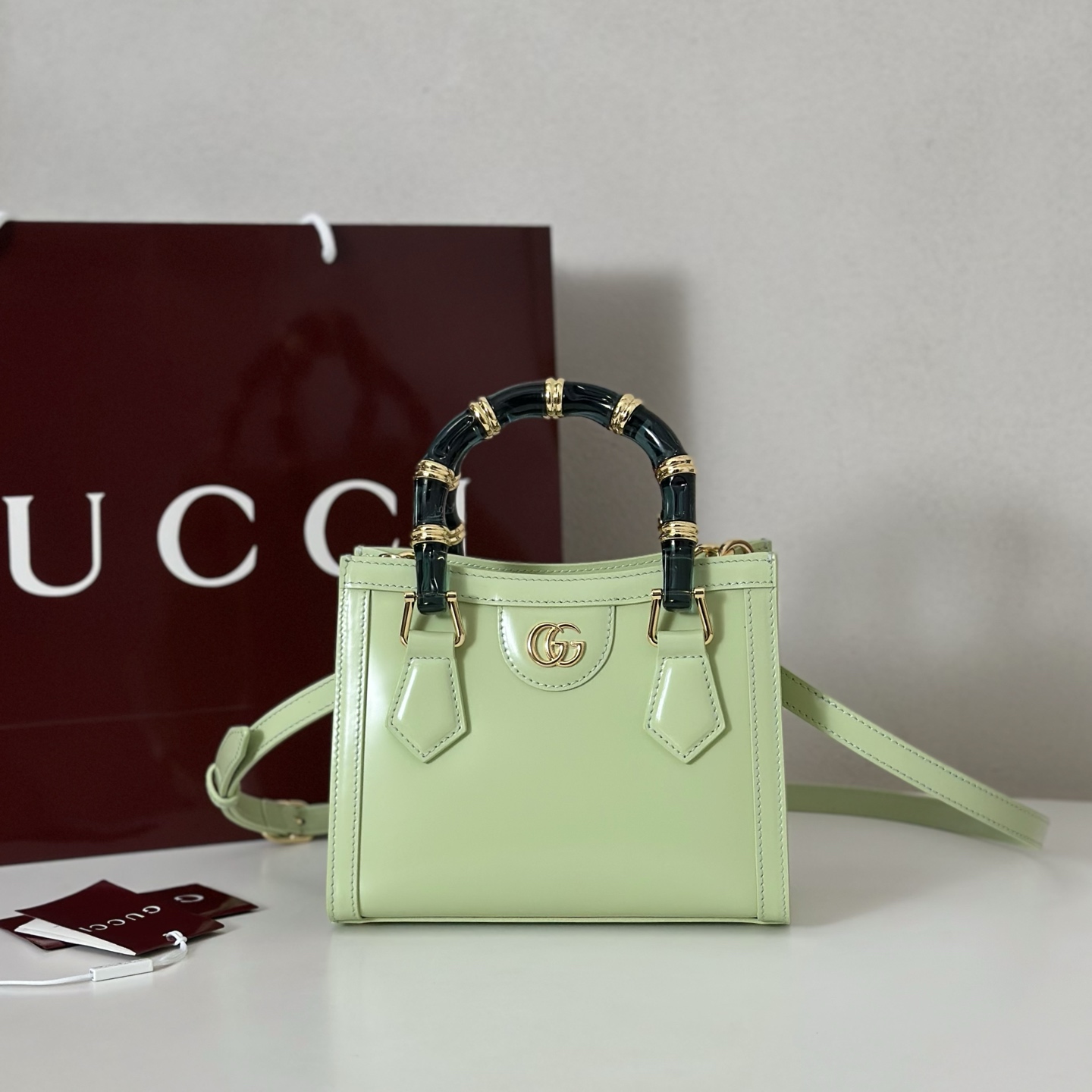 NO:406905,The quality of the counter, top-quality original goods, real-life photos!  832936 light green, size width 20x height 16x side width 10cm, batch, GUCCI [original leather], gucci19860909专柜品质,顶级原单货,实物实拍！832936浅绿,尺寸宽20x高16x侧宽10cm,批,GUCCI【原厂皮】,gucci,Bag