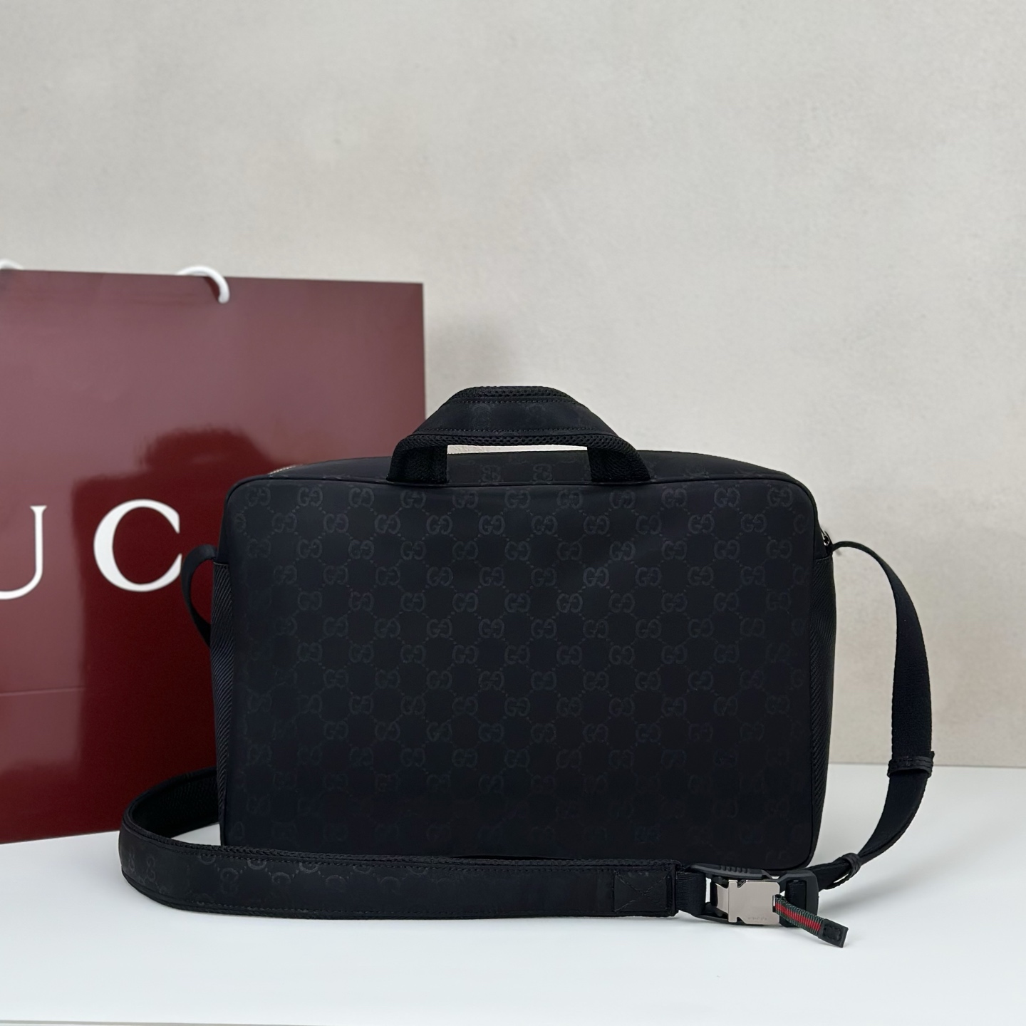 Gucci Black GG Jacquard Messenger Bag with Web Stripe Detail 4 i1750922260991 2568 0 2
