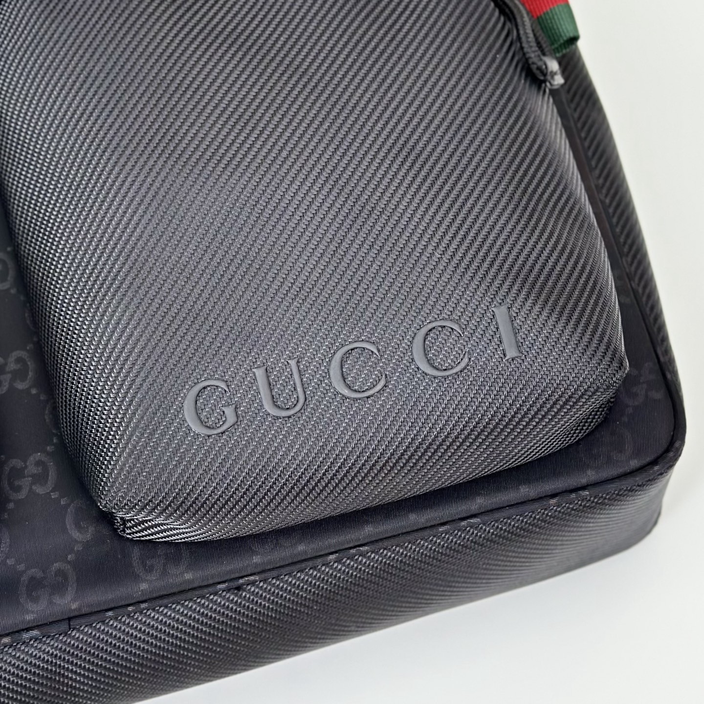 Gucci Black GG Jacquard Messenger Bag with Web Stripe Detail 6 i1750922263152 7128 0 4