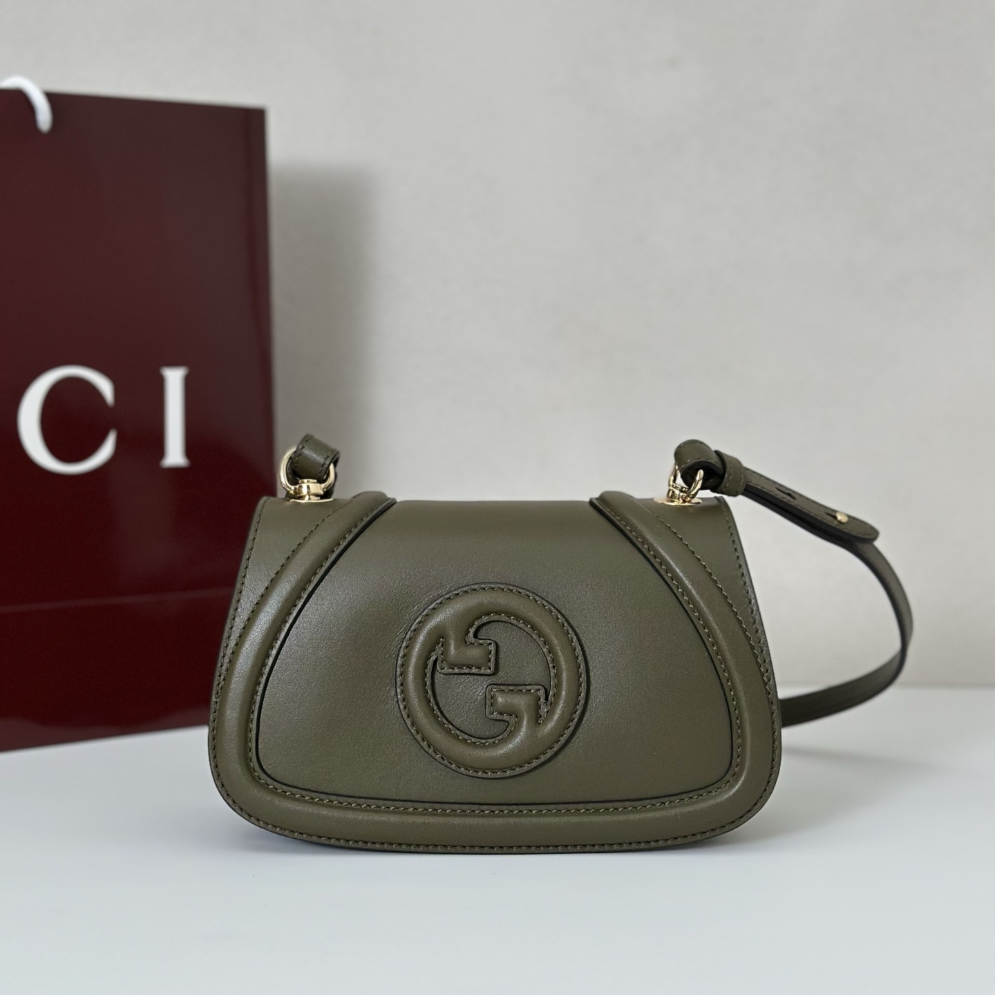 NO:555887,Counter quality, top-quality original goods, real photos!  Style number 815700 forest green, size width 21.5X height 11X side width 8cm, batch, GUCCI [original leather], gucci19860909专柜品质,顶级原单货,实物实拍！款号815700森林绿,尺寸宽21.5X高11X侧宽8cm,批,GUCCI【原厂皮】,gucci,Bag