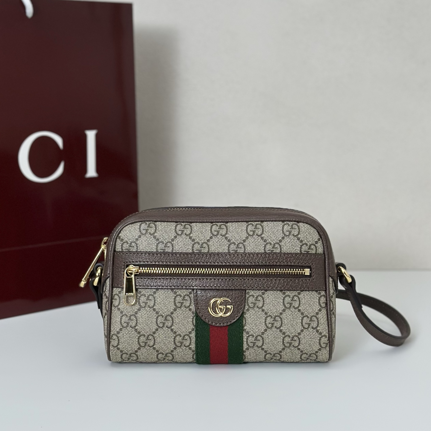 NO:406922,The quality of the counter, top-quality original goods, real-life photos!  Model number 816359 Coffee glue, size width 18X height 14X side width 5cm, batch, GUCCI [original leather], gucci19860909专柜品质,顶级原单货,实物实拍！款号816359啡胶,尺寸宽18X高14X侧宽5cm,批,GUCCI【原厂皮】,gucci,Bag