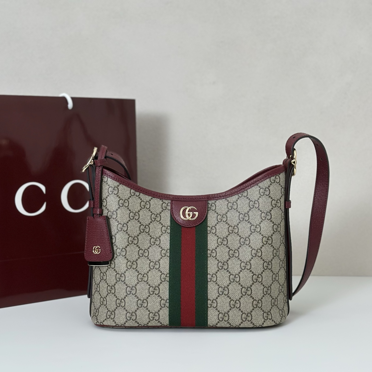 NO:719939,Counter quality, top-quality original goods, real photos!  836872 Brown/Anchor red, size width 23x height 21x side width 12cm, batch, Gucci original leather [price based on quantity]19860909专柜品质,顶级原单货,实物实拍！836872啡胶/安可拉红,尺寸宽23x高21x侧宽12cm,批,古奇原厂皮【跑量价】,Bag