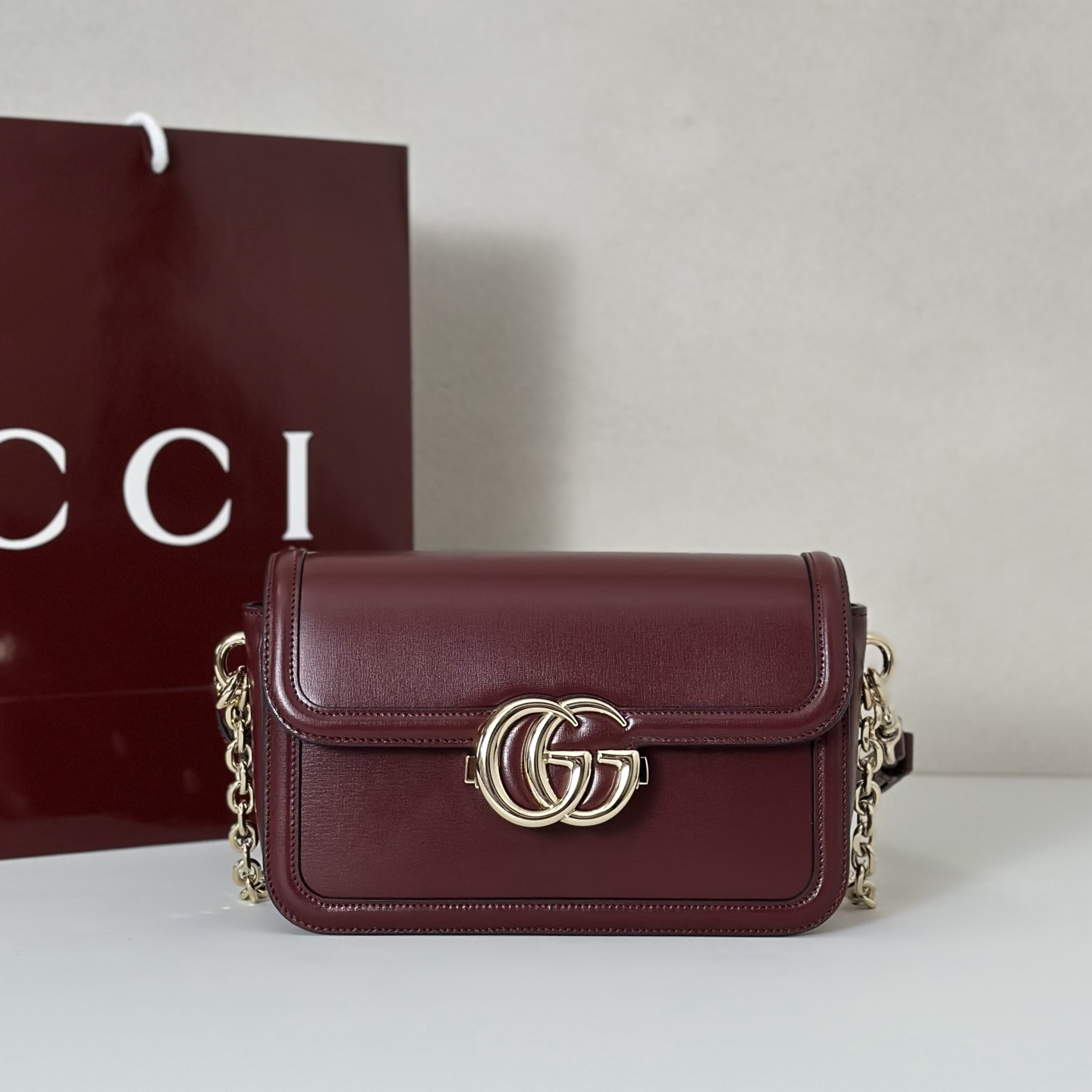 NO:407108,The quality of the counter, top-quality original goods, real-life photos!  826761 Encore Red, size width 21.5X height 14X side width 9cm, batch, GUCCI [original leather], gucci19860909专柜品质,顶级原单货,实物实拍！826761安可拉红,尺寸宽21.5X高14X侧宽9cm,批,GUCCI【原厂皮】,gucci,Bag