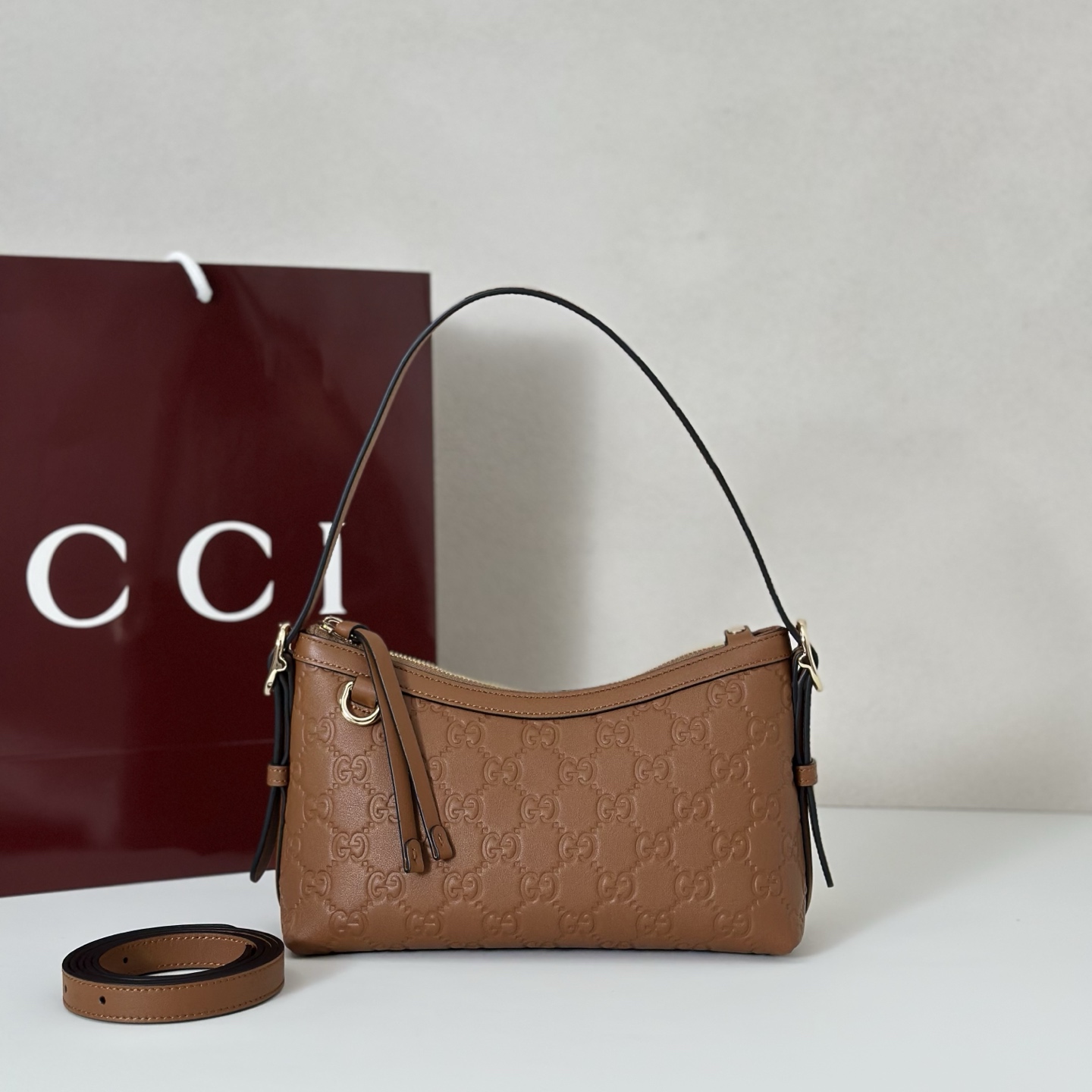 NO:406945,The quality of the counter, top-quality original goods, real-life photos!  Model number 847450 brown embossed, size width 22X height 14X side width 8, batch, GUCCI [original leather], gucci19860909专柜品质,顶级原单货,实物实拍！款号847450棕色压花,尺寸宽22X高14X侧宽8,批,GUCCI【原厂皮】,gucci,Bag